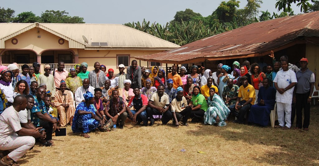 Ewu community members with GEN-AFRICA conference delegates